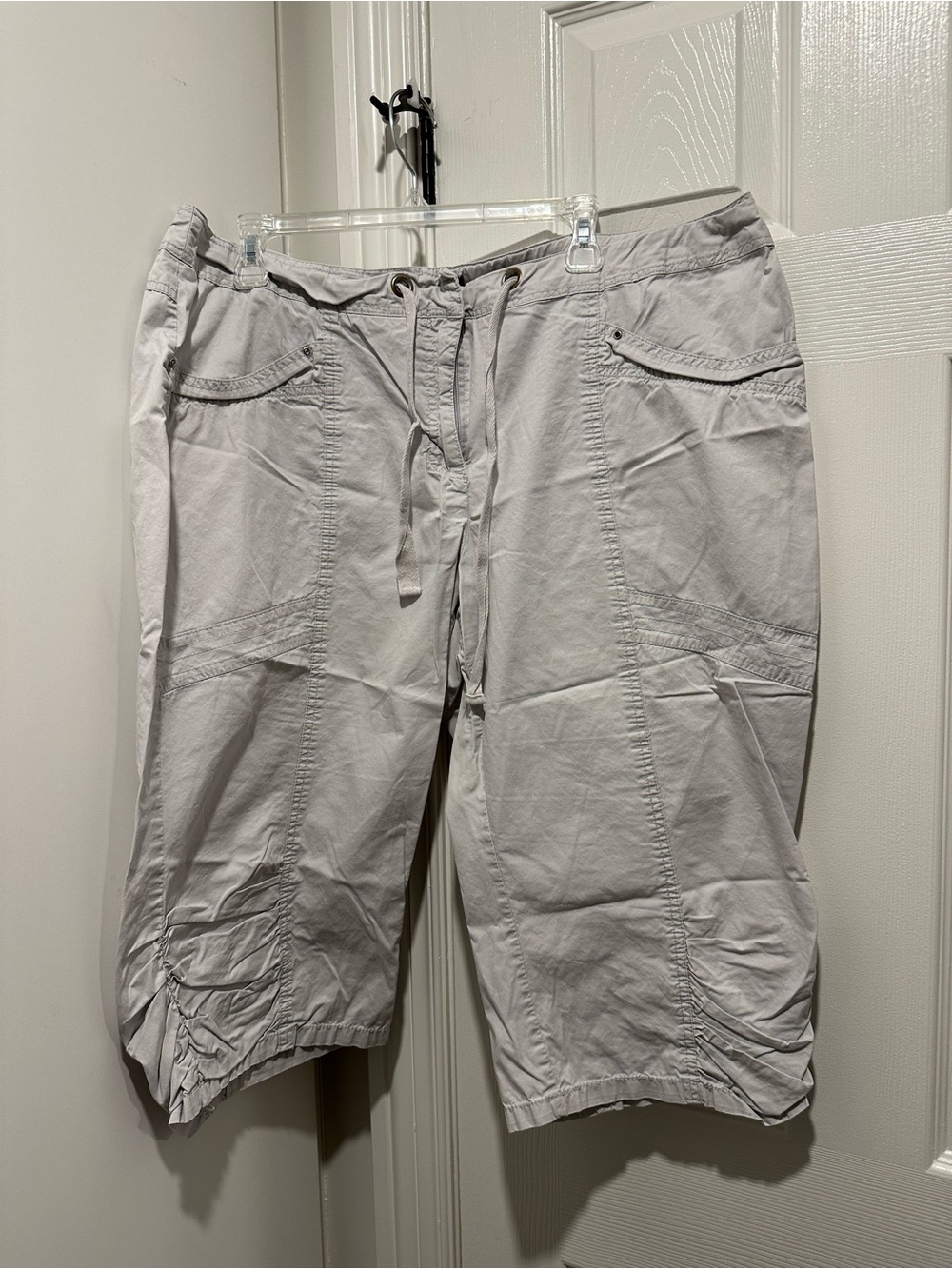 Women's Light Gray Capris with Drawstring Waist